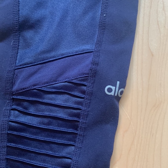 Alo yoga moto leggings - Picture 4 of 4